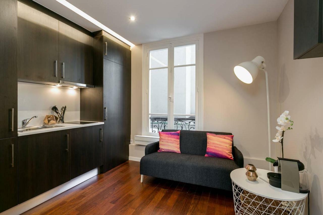 דירות פריז Charmant Studio Neuf Proche Des Invalides מראה חיצוני תמונה